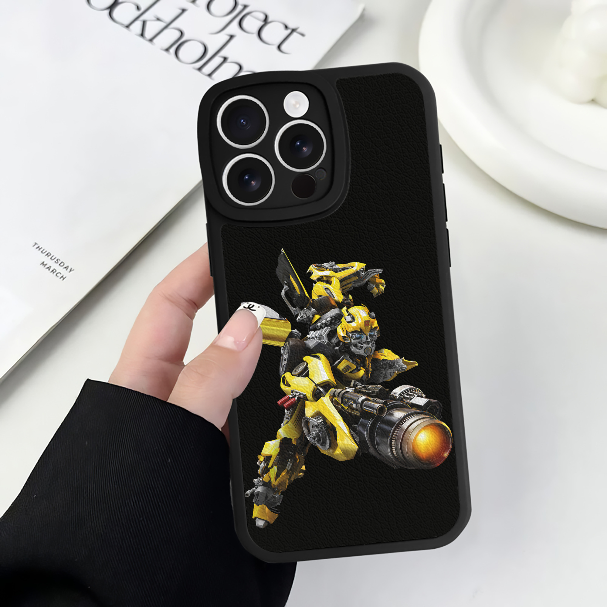（画像用） Transformers トランスフォーマー 【iPhone 16シリーズ対応】シリコンスマホケース（レザー調） 材質：シリコン
